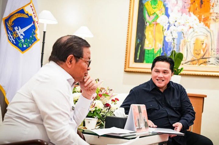 Gubernur DKI Jakarta Pramono Anung ditemui Ketum PSSI Erick Thohir jelang FIFA ASEAN Cup 2026 di Indonesia./IG @erickthohir