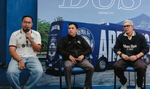Arema FC merayakan HUT ke-39 dengan hadiah bus baru./IG @aremafcofficial
