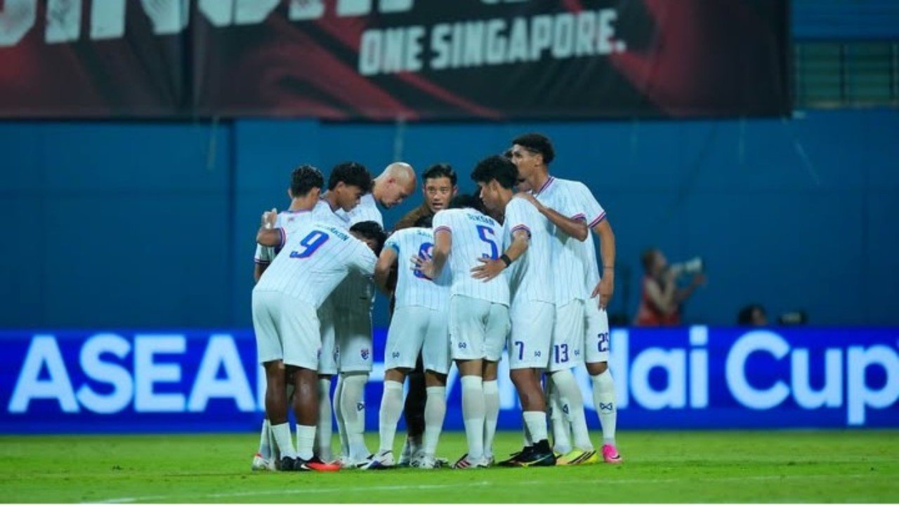 Thailand menang 3-1 atas tuan rumah Singapura di semifinal Piala AFF 2026 leg 1 (15/8)./IG @changsuek