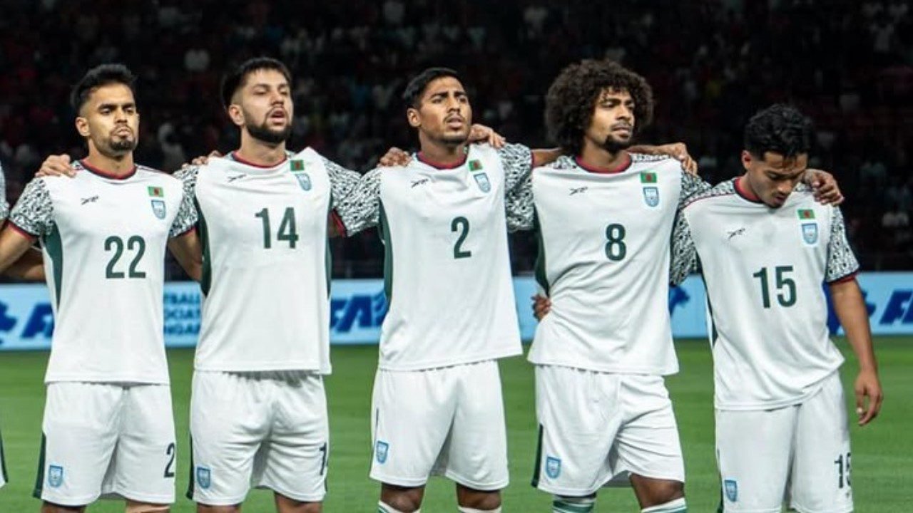Hamza Choudhury (no.8) dan Bangladesh ikut FIFA ASEAN Cup 2026 dan segrup dengan Timnas Indonesia./IG @hamzachoudhury
