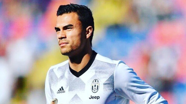 Emil Audero berpotensi kembali membela Juventus, tapi peluangnya bergantung keputusan Mattia Perin./IG @elena_audero