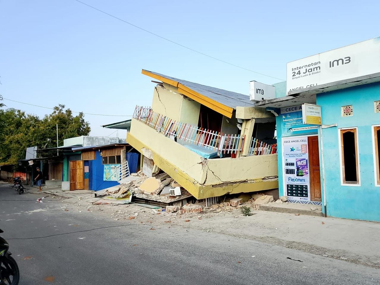 Banyak korban dan fasilitas umum terdampak gempa bumi M 7,7 di NTT./dok. BPBD Kabupaten Manggarai Timur