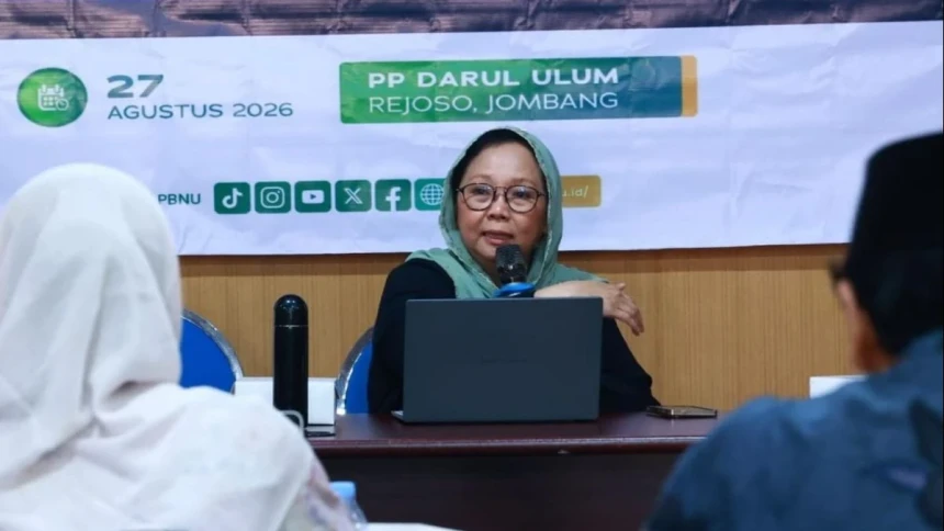 Alissa Wahid, putri Gus Dur menjelaskan lima tahap untuk mewujudkan NU Digdaya 2050 dalam Muktamar ke-35 NU di Jombang./dok.NU Online
