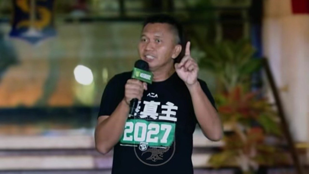 CEO Persebaya, Azrul Ananda menggugah kedisiplinan Bonek bahwa membayar 1 denda flare setara hampir 4 bulan mencukupi kebutuhan panti asuhan./IG @officialpersebaya