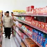 Presiden Prabowo Subianto saat berada di Koperasi Desa/Kelurahan Merah Putih yang menjadi salah satu program pemerintah selain MBG./dok.BPMI Setpres