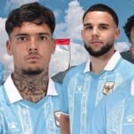 Kevin Diks, Shayne Pattynama, Calvin Verdonk, dan Yakob Sayuri memperkenalkan jersei ketiga Timnas Indonesia yang berwarna biru./IG @officialgarudastore (edited)