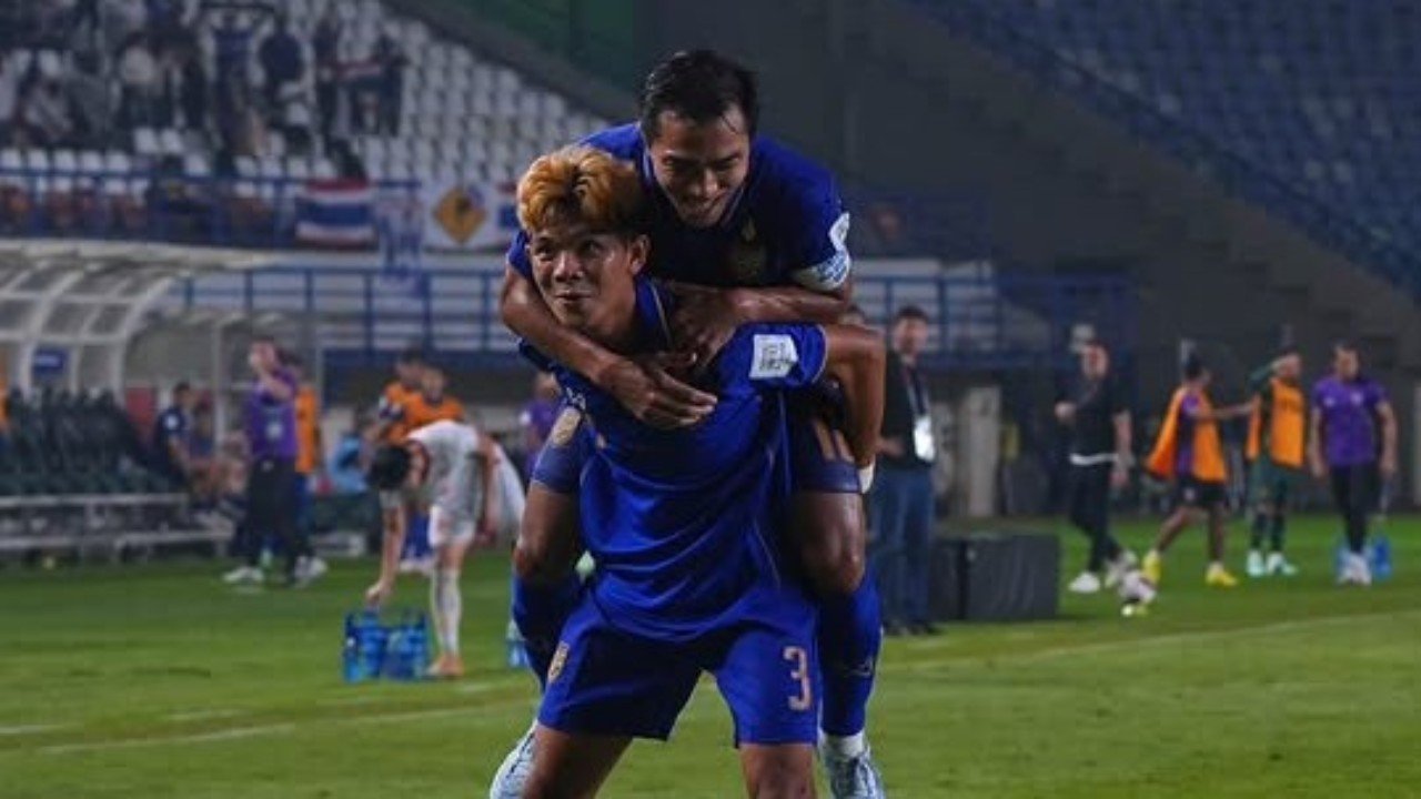 Chanathip Songkrasin merayakan gol kemenangan Thailand yang dicetak Chaiyapon ke gawang Vietnam di Bandung (29/9)./IG @changsuek