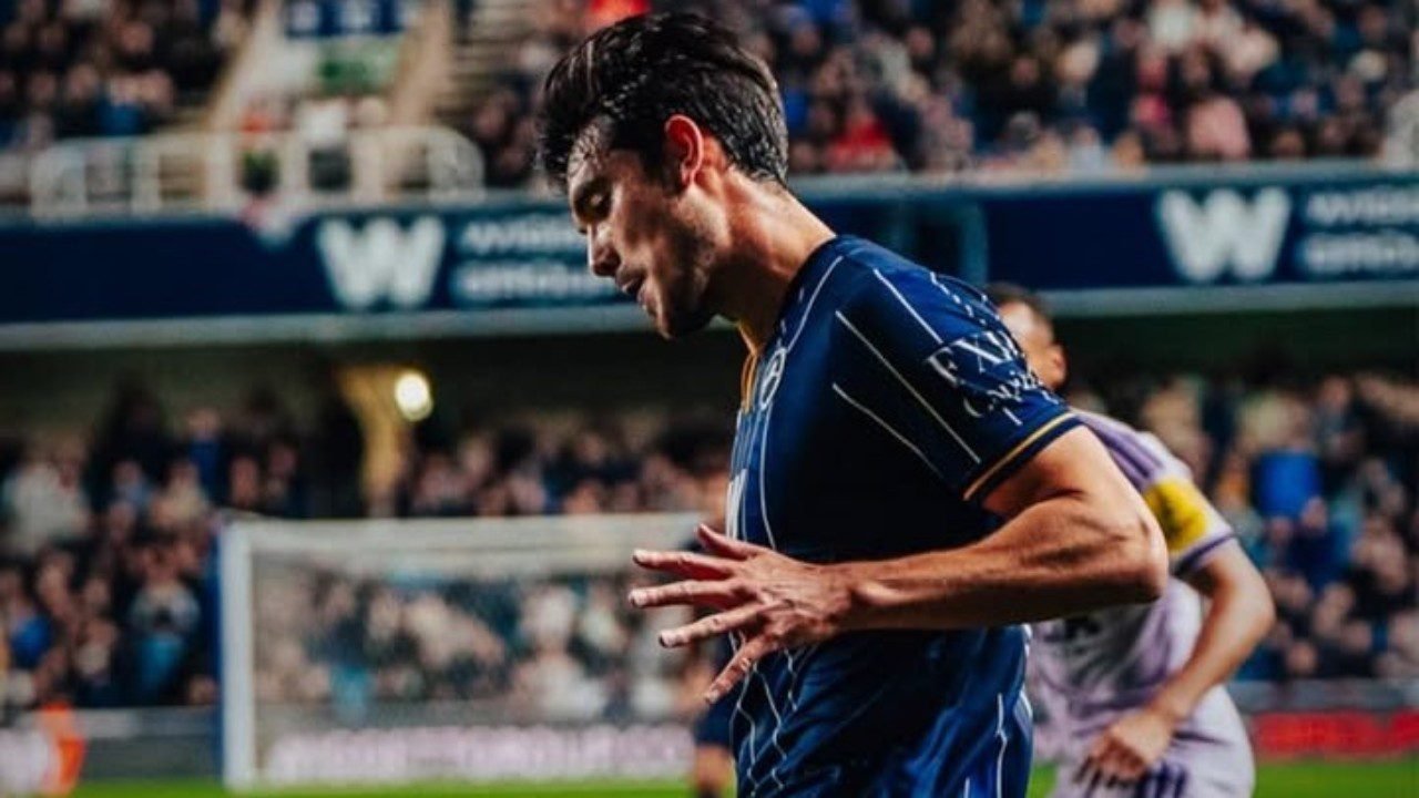 Elkan Baggott bermain 90 menit saat Millwall kalah dramatis dari jawara Carabao Cup 2025, Newcastle United (9/9) di The Den./IG @millwallfc
