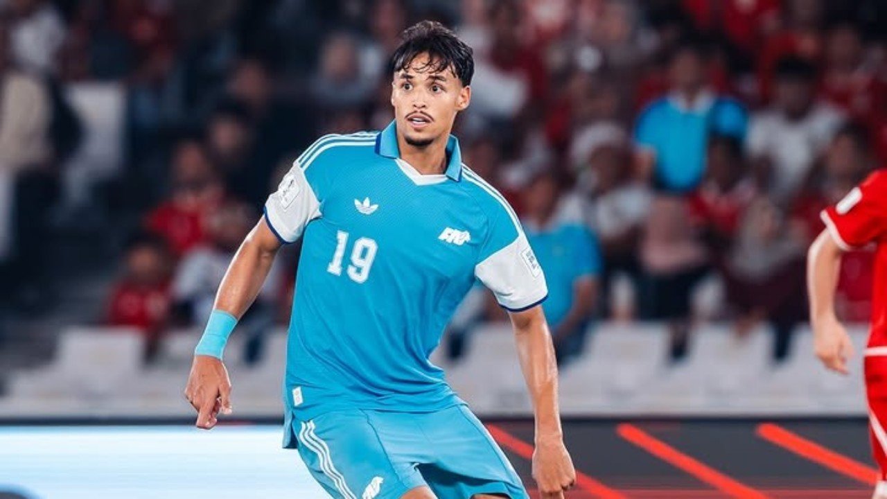 Penyerang Singapura, Ilhan Fandi redup saat menghadapi bek-bek liga Eropa di Timnas Indonesia dalam laga pertama FIFA ASEAN Cup 2026 (25/9)./IG @lioncitysailors.fc