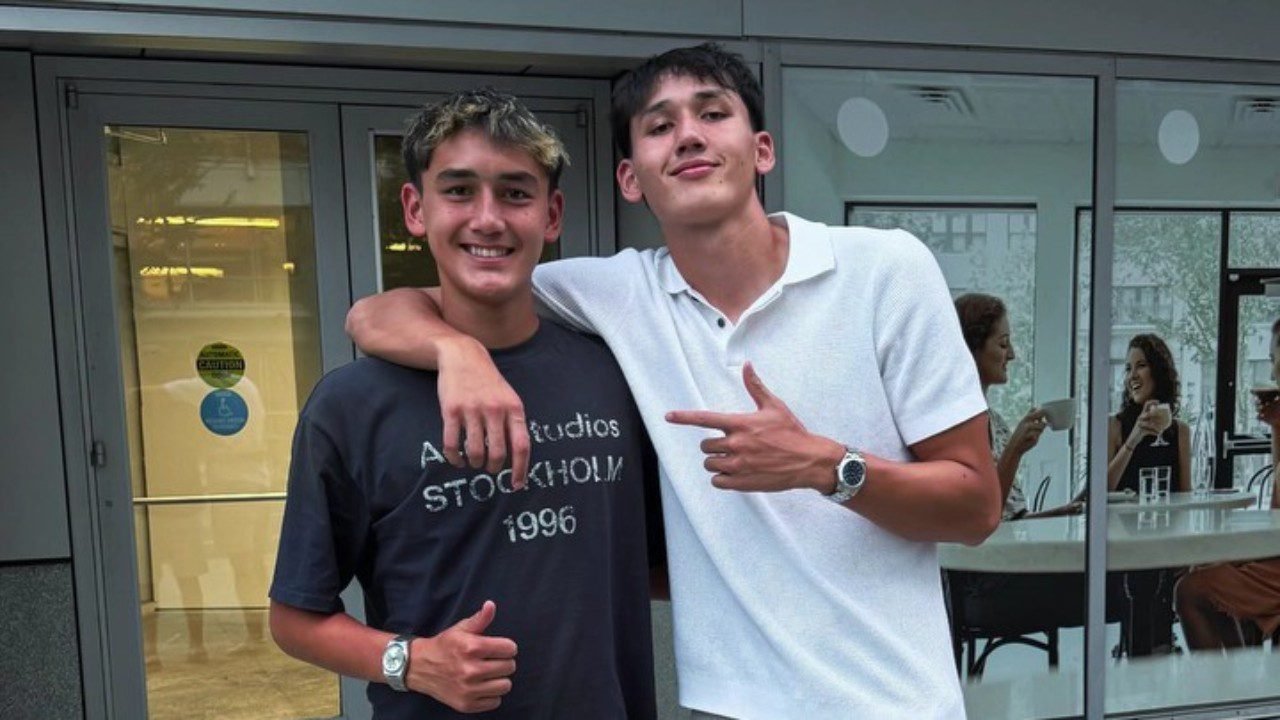 Joshua Baker dan Mitchell Baker, dua bersaudara yang membela dua negara; Hongkong dan Indonesia./IG @joshua.baker_