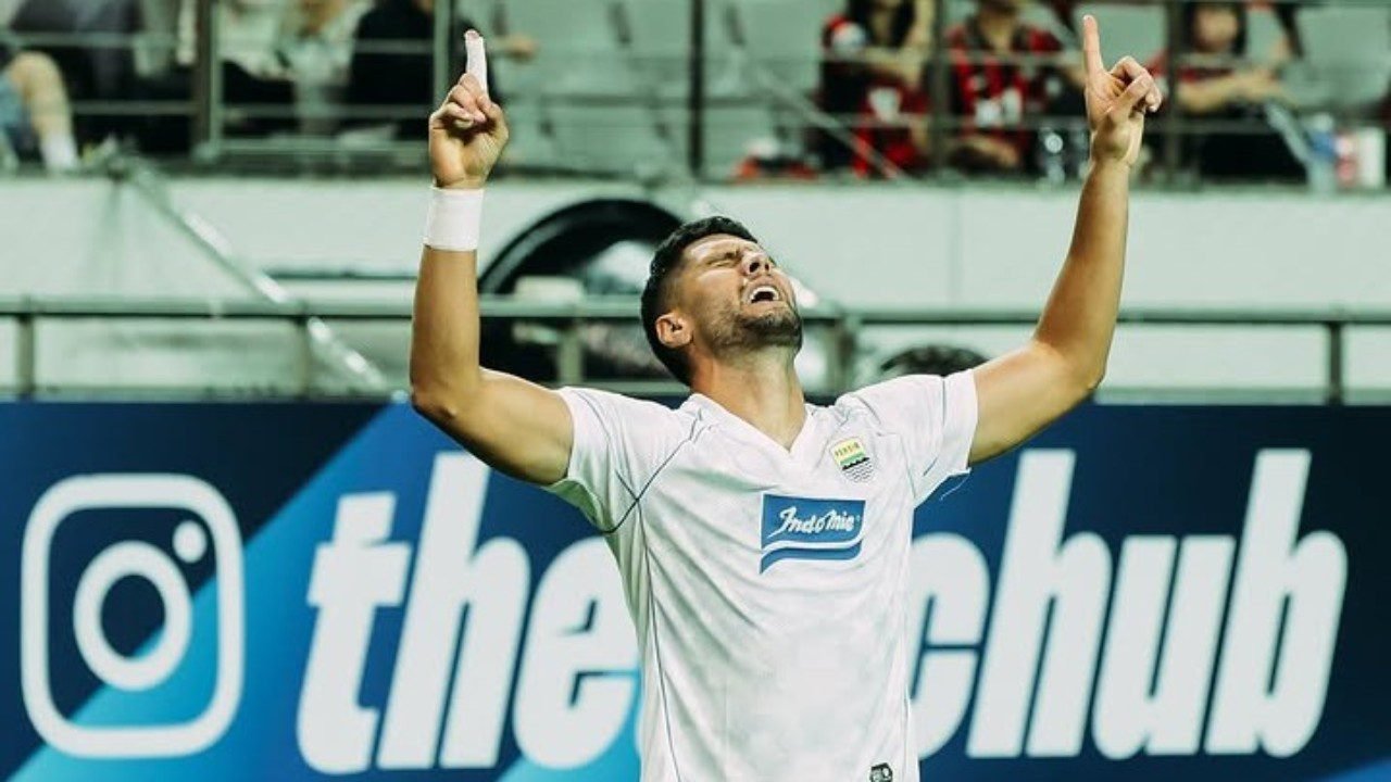 Julio Cesar mencetak gol ke gawang FC Seoul untuk keunggulan Persib Bandung pada laga pertama Grup E ACL Two 2026/27 (16/9)./IG @persib