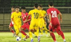 Malaysia (kuning) mengalahkan Laos dan lolos ke Piala Asia U-20 2027 mendampingi juara Grup H, Indonesia./IG @famalaysia