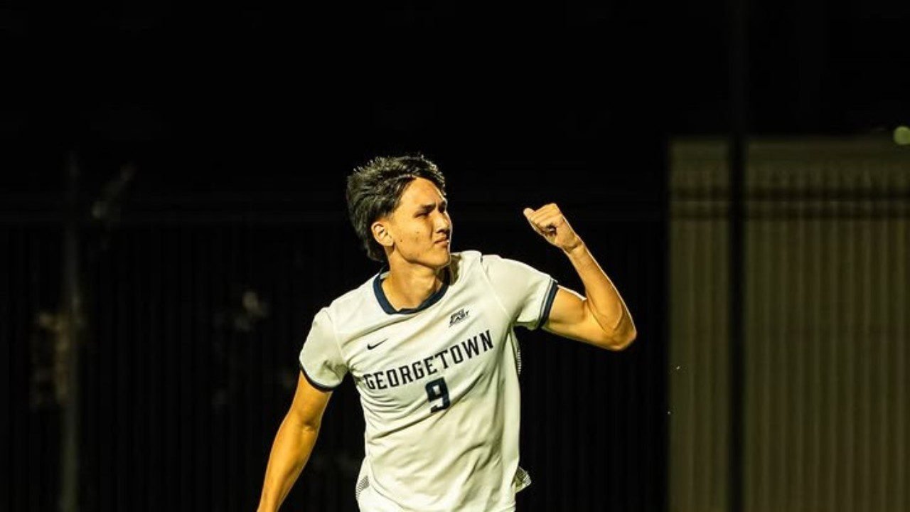 Mitchell Baker saat memperkuat Georgetown Hoyas musim 2026/27 usai debut internasional bersama Timnas Indonesia di Piala AFF 2026./IG @_mitchell.baker