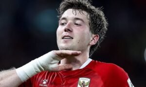Ole Romeny Cetak Gol ke Gawang Singapura Ole Romeny mencetak gol ketujuhnya bersama Timnas Indonesia, Singapura menjadi sasaran terbaru./IG @433