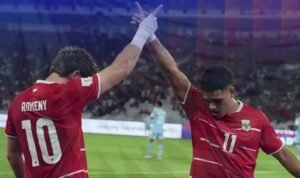 Dua penyerang Timnas Indonesia, Ole Romeny dan Ragnar Oratmangoen berselebrasi untuk gol ke gawang Singapura di FIFA ASEAN Cup 2026 (25/9)./IG @aseancupjakarta2026