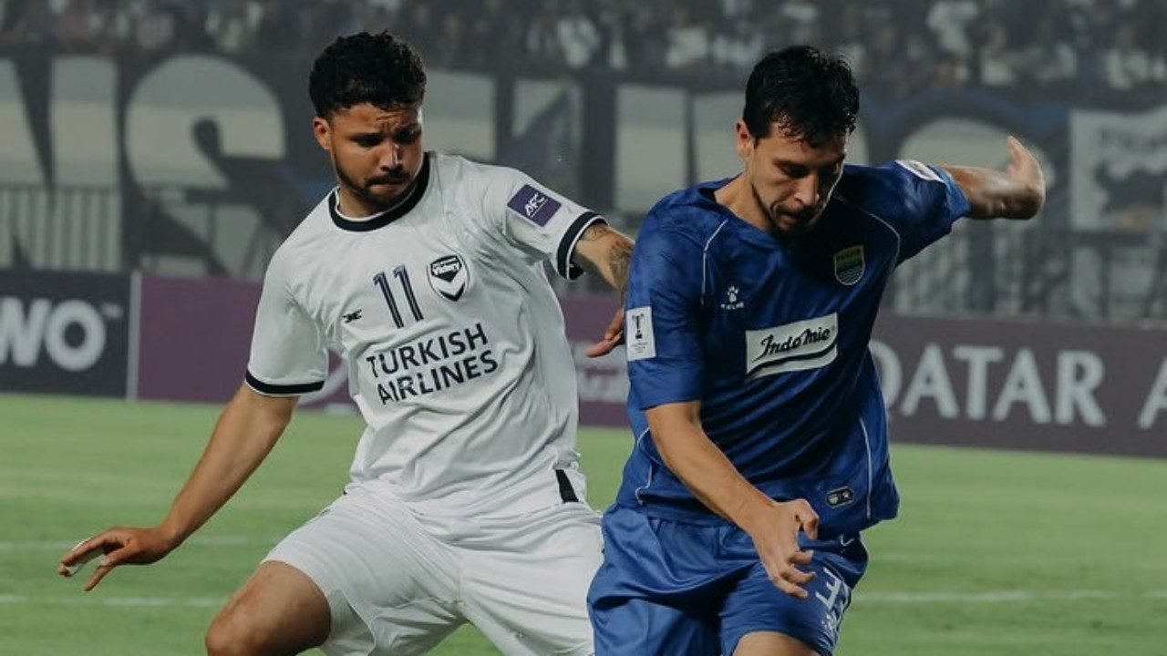 Thom Haye dan Persib Bandung menyamai rekor 19 tahun dari Persik Kediri di Asia usai mengalahkan wakil Australia, Melbourne Victory pada laga ketiga ACL 2 2026/27 (28/10)./IG @persib